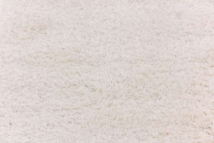 2' 8 x 4' 10 Luxury Solid Shag Rug