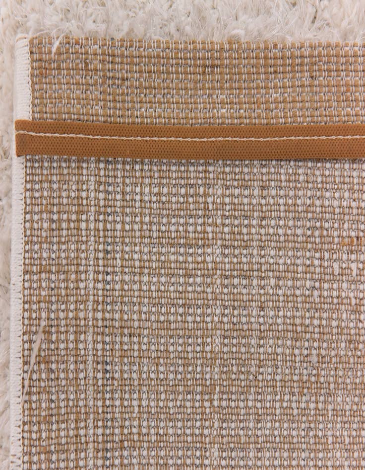 Detail image of 2' 8 x 4' 10 Luxury Solid Shag Rug