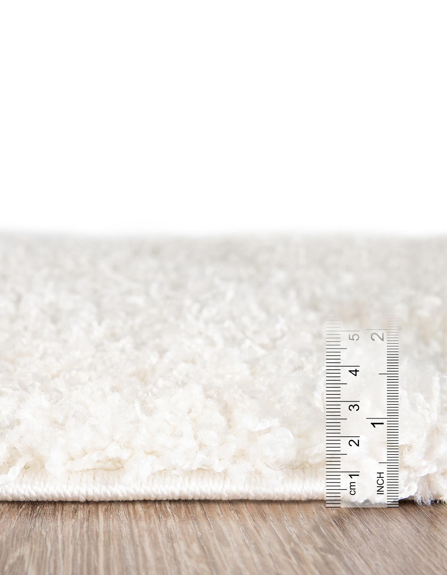 5' 3 x 8' Solid Shag Rug