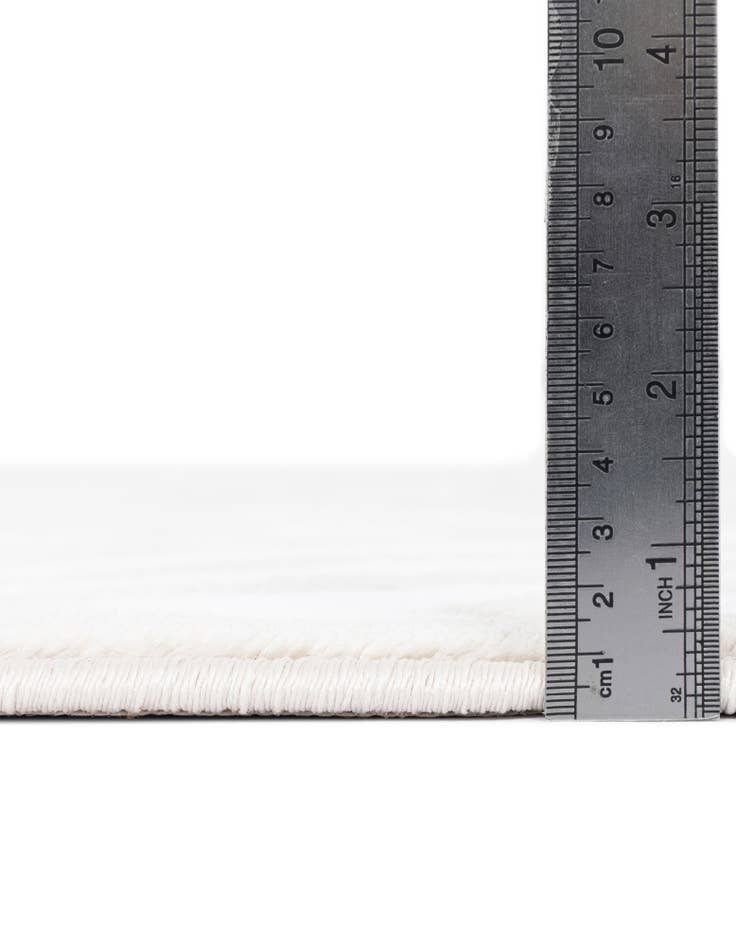 Detail image of 5' 3 x 5' 3 Hermitage Round Rug