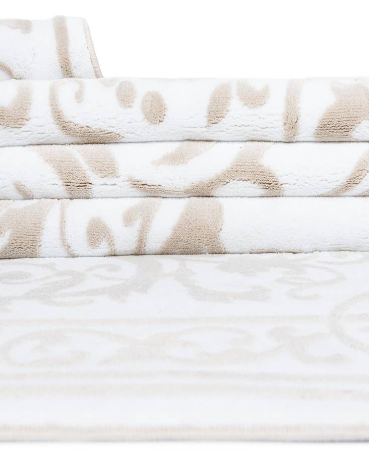 Detail image of 2' x 7' Hermitage Runner Rug