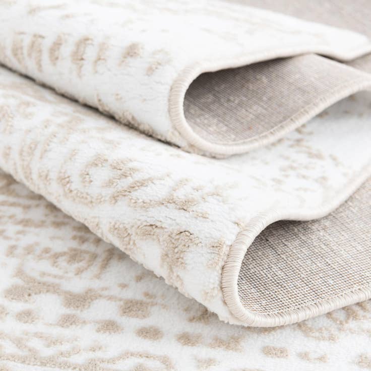Detail image of 2' x 7' Hermitage Runner Rug