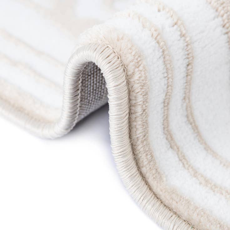 Detail image of 3' 3 x 3' 3 Hermitage Square Rug