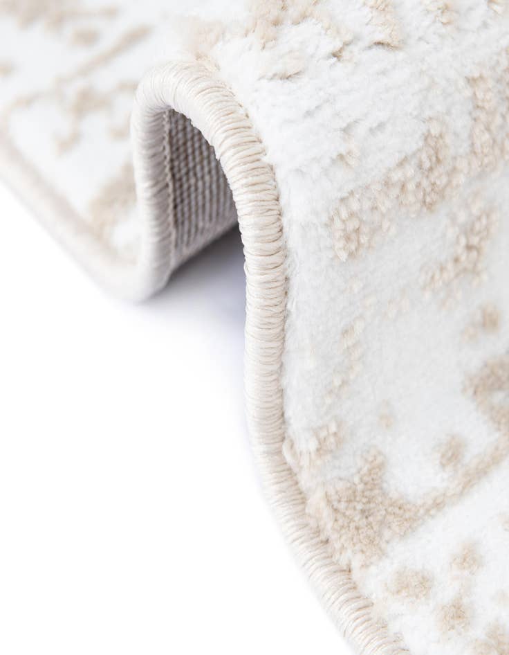 Detail image of 3' 3 x 3' 3 Hermitage Square Rug