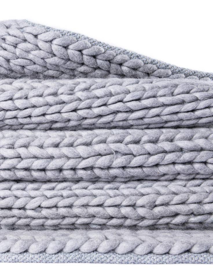 Detail image of 2' x 5' 1 Hand Woven Lana New Zealand Wool Runner Rug