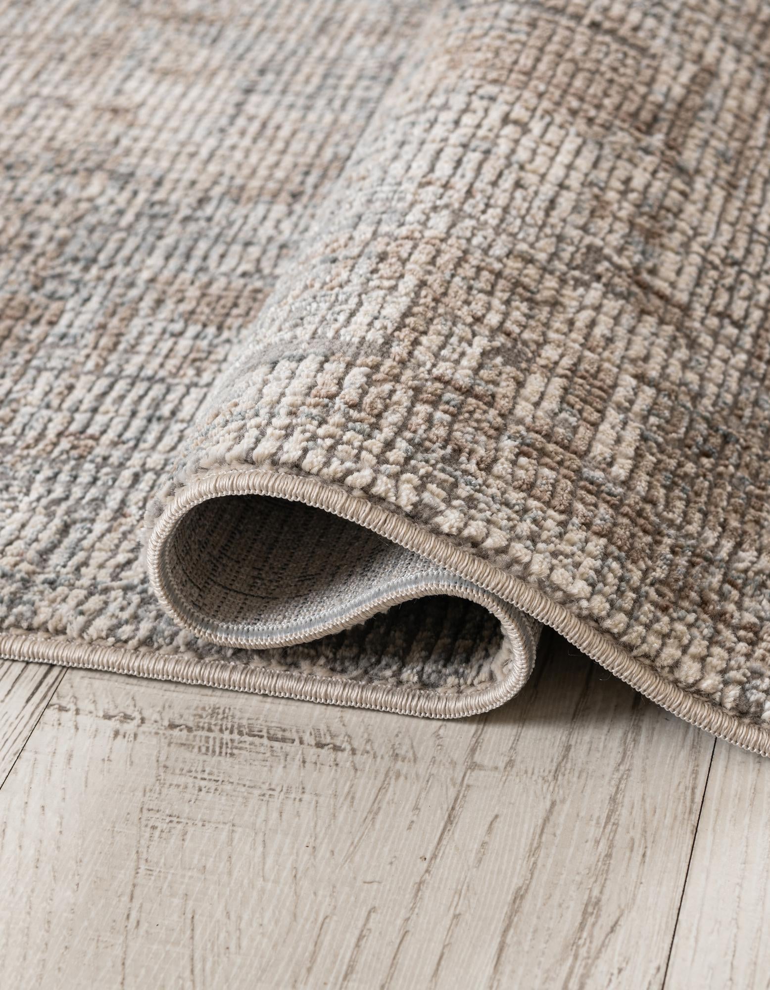 2' 7 x 12' Silta Runner Rug