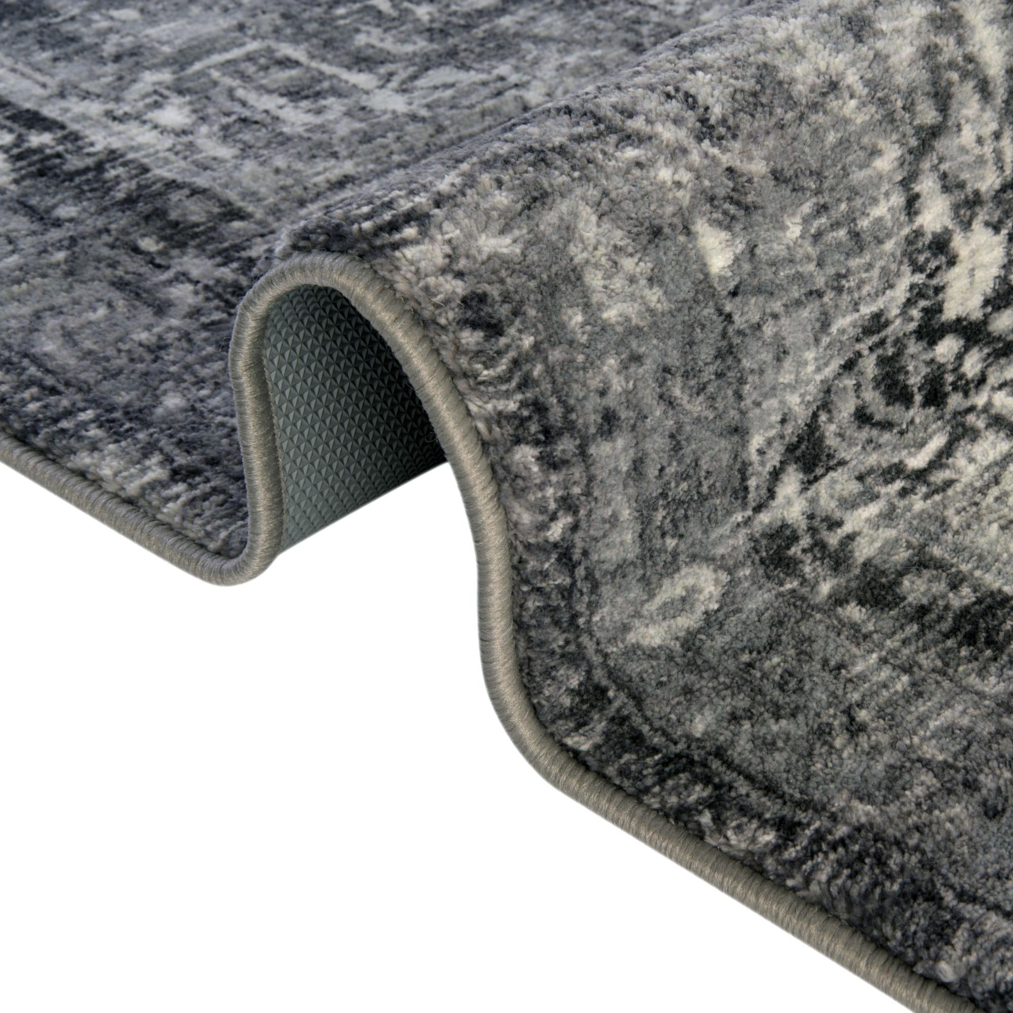 7' 10 x 7' 10 Medina Square Rug