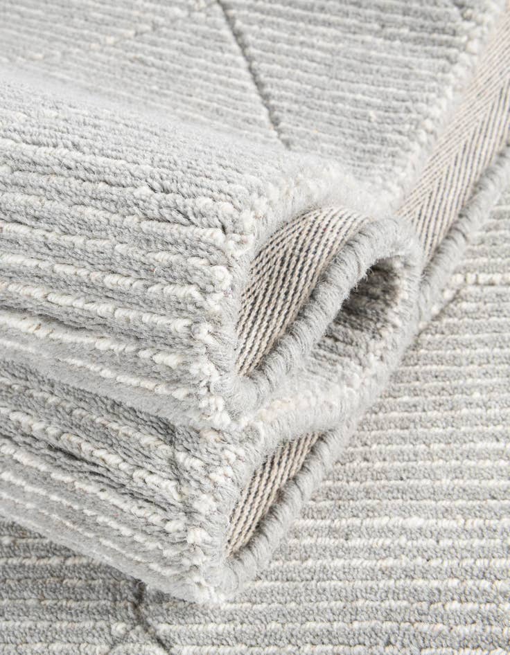 Detail image of 10' x 10' WoolCraft Geometric Square Rug