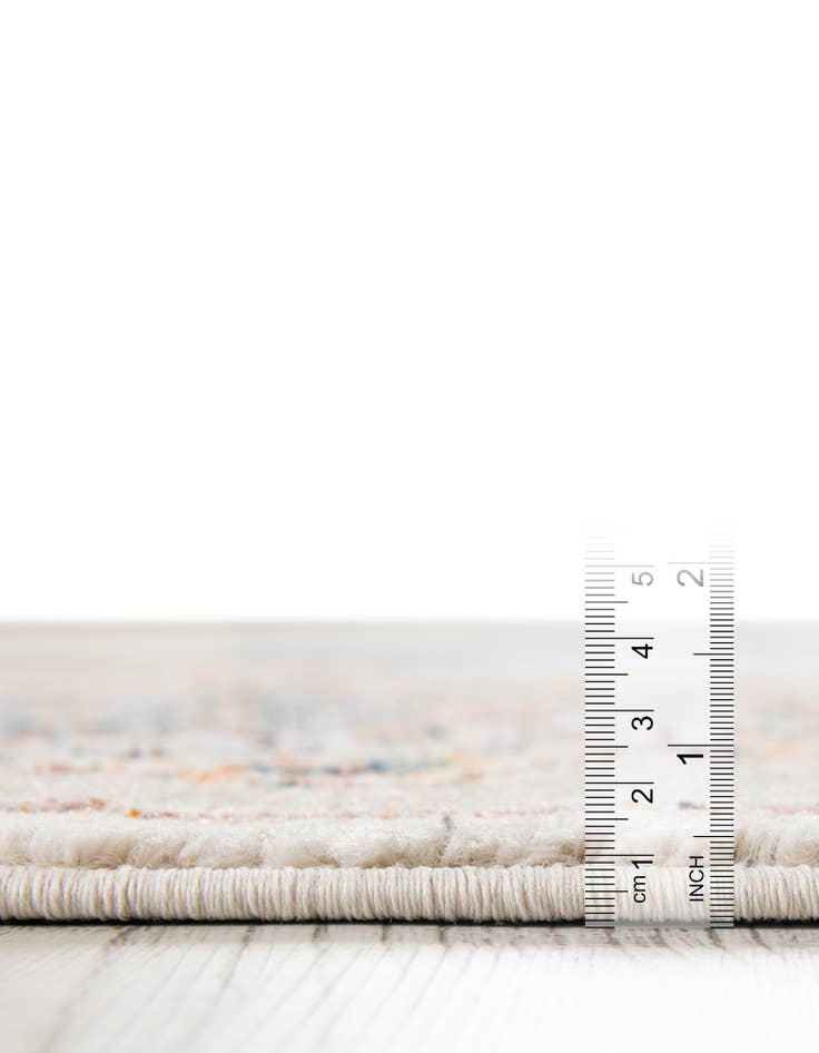 Detail image of 8' x 8' Isabella Round Rug