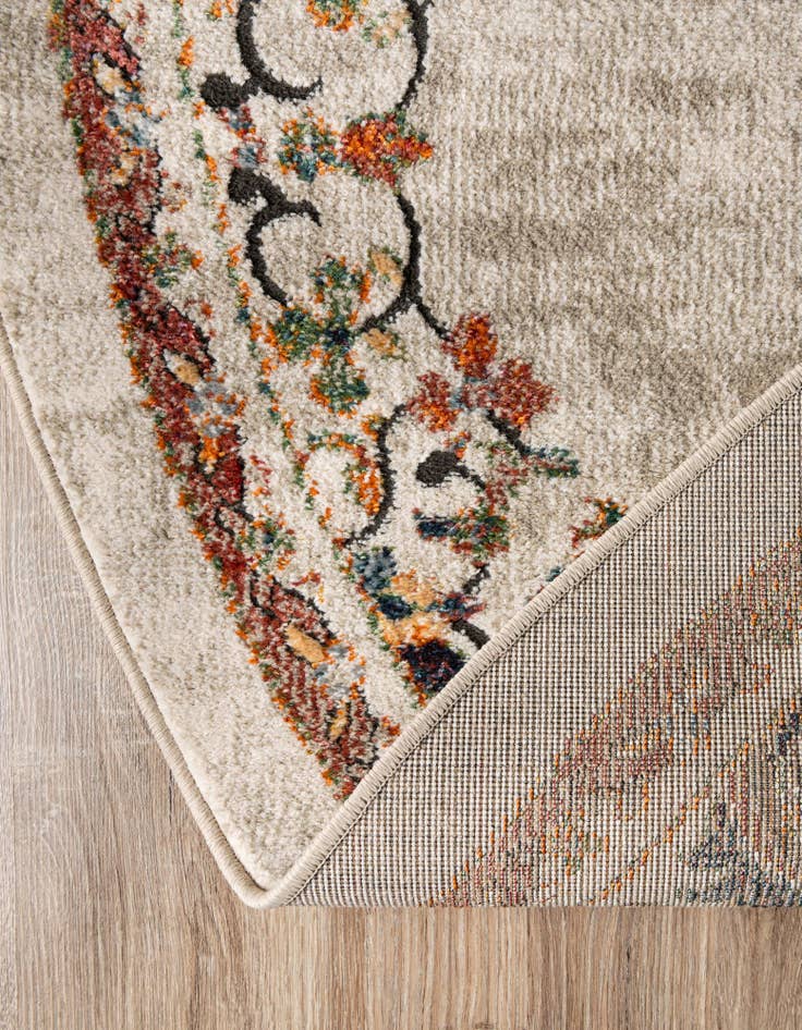 Detail image of 8' x 8' Isabella Round Rug