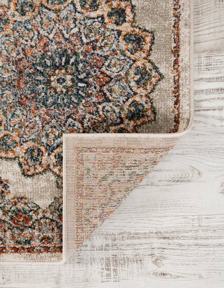 Detail image of 8' x 8' Isabella Square Rug