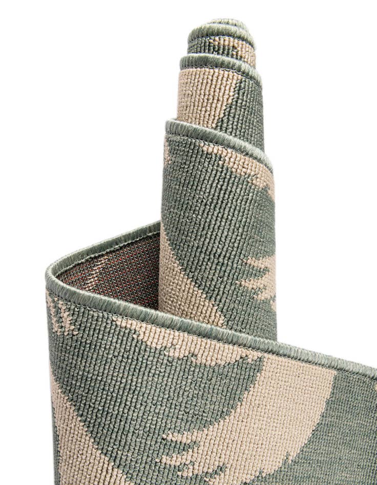 Detail image of 7' 10 x 7' 10 Easy-Clean Coastal Indoor / Outdoor Round Rug
