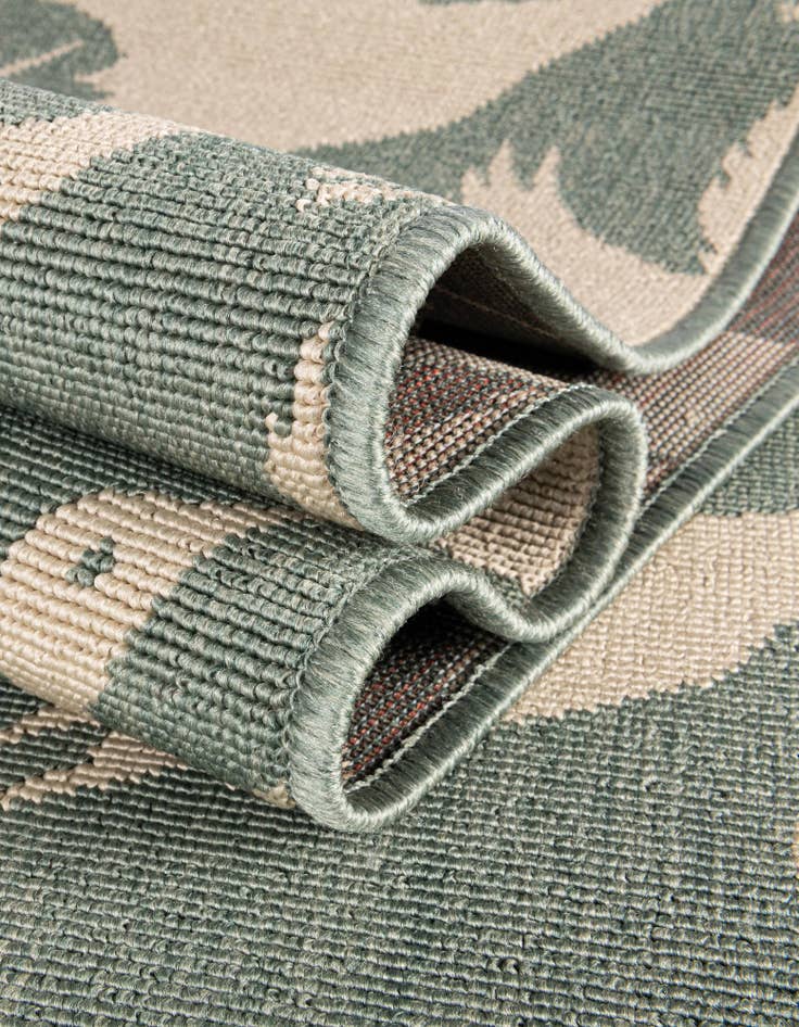 Detail image of 6' x 6' Easy-Clean Coastal Indoor / Outdoor Round Rug
