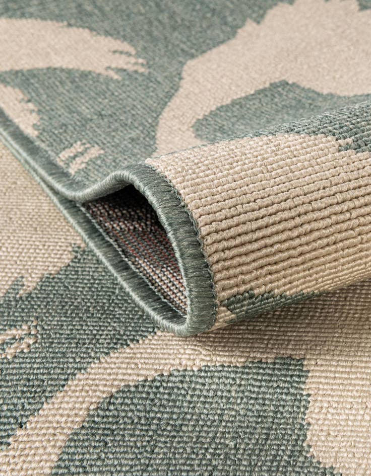 Detail image of 7' 10 x 7' 10  Washable Coastal Indoor / Outdoor Square Rug