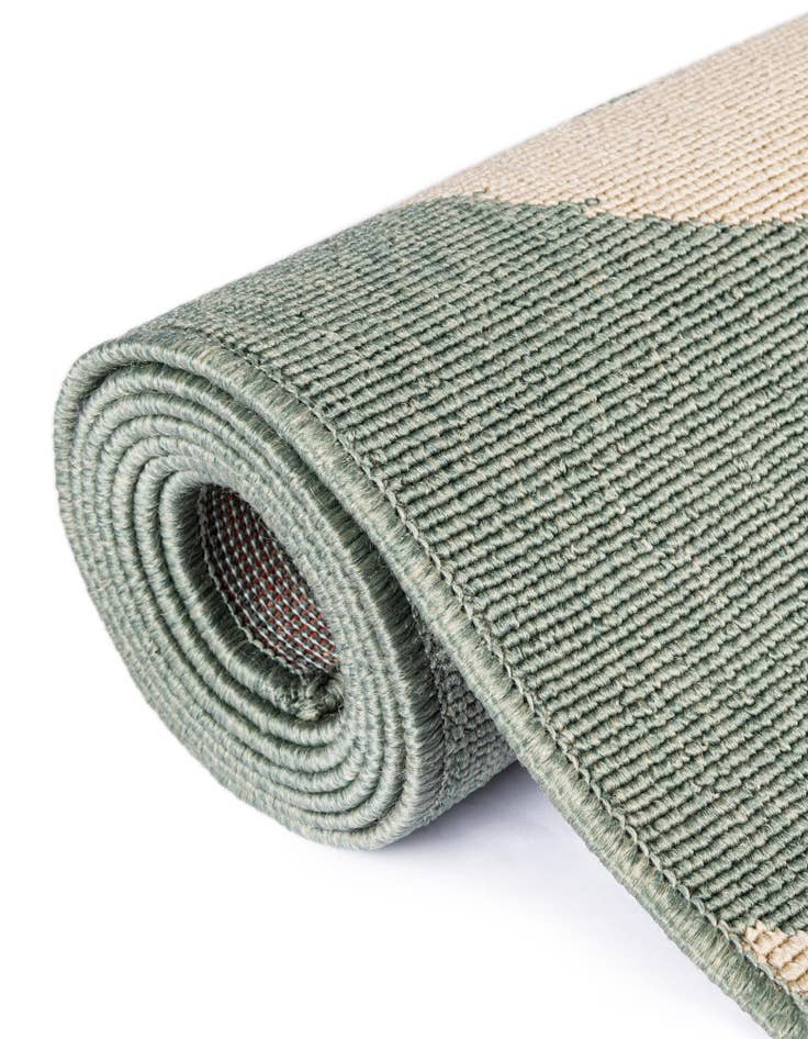 Detail image of 7' 10 x 7' 10  Washable Coastal Indoor / Outdoor Square Rug