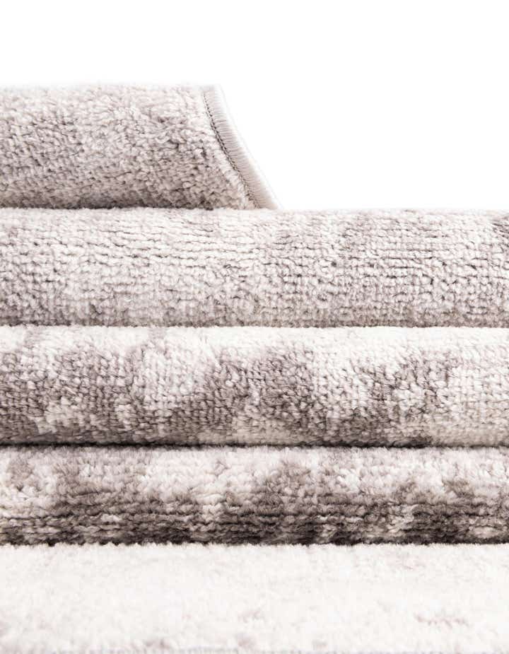 5' x 5' Aurora Round Rug