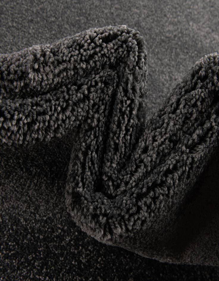 Detail image of 4' x 6' Everyday Solid Rug