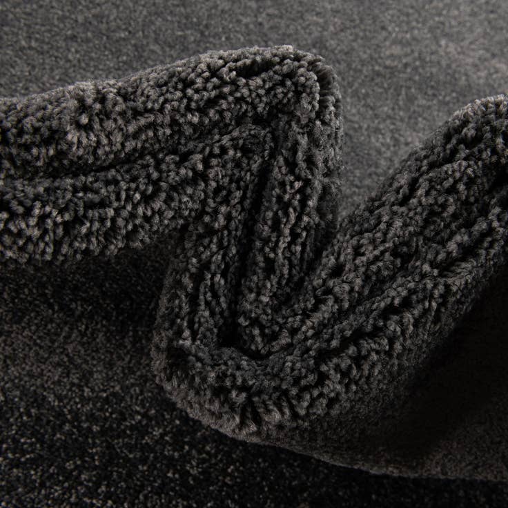 Detail image of 4' x 6' Everyday Solid Rug
