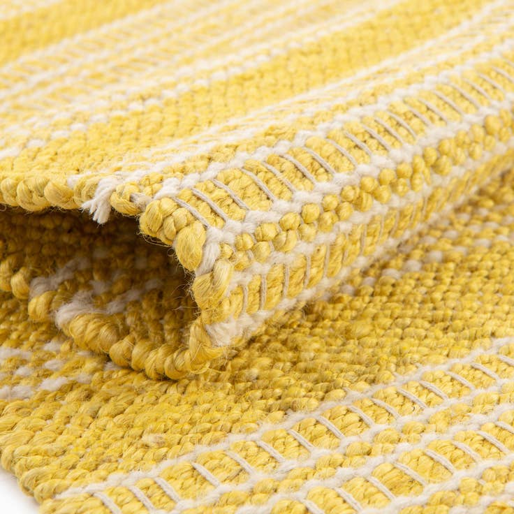 Detail image of 2' 2 x 3' 1 Hand Woven Lariat Rug