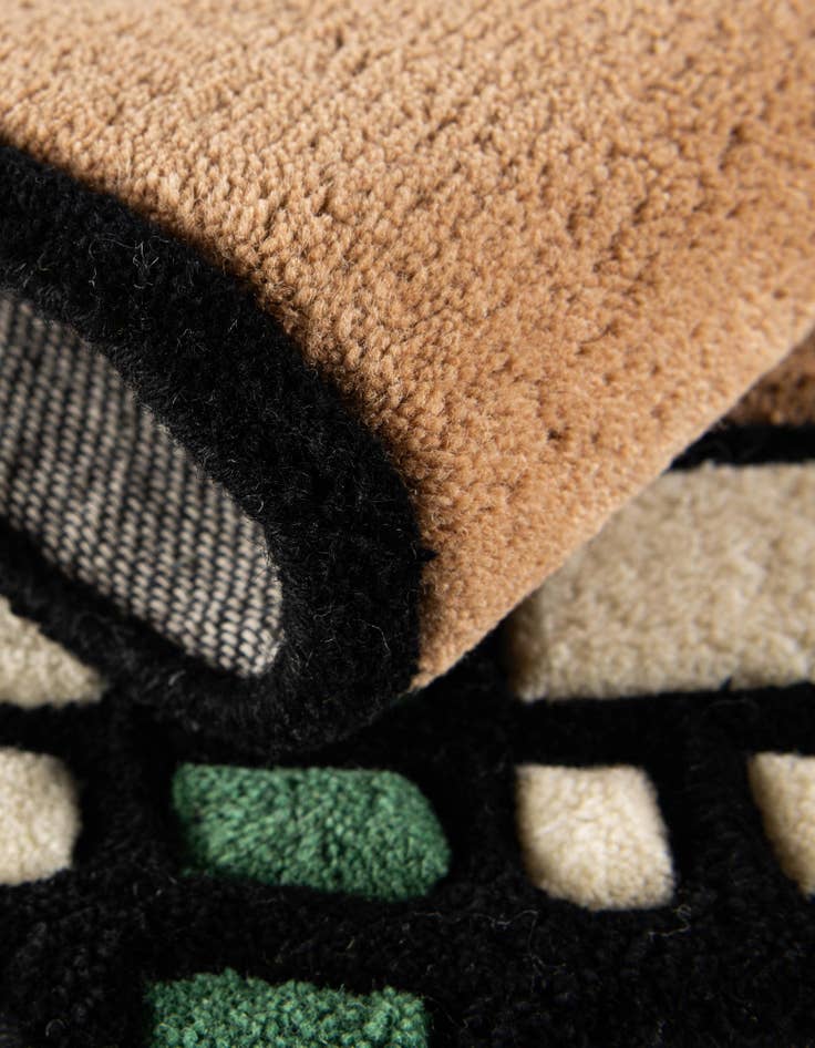 Detail image of 1' 7 x 3' 1 Happy Rugs Iced Coffee Wool Freeform