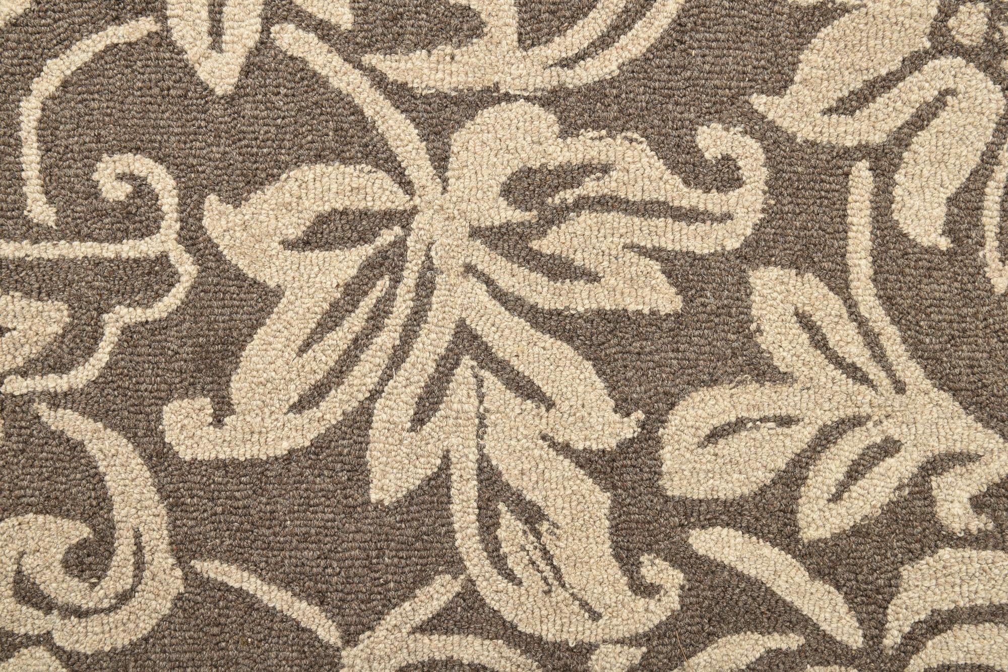 5' x 8' Agra Rug