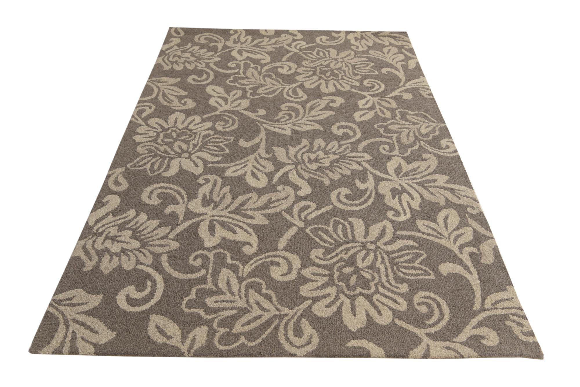 5' x 8' Agra Wool Rug