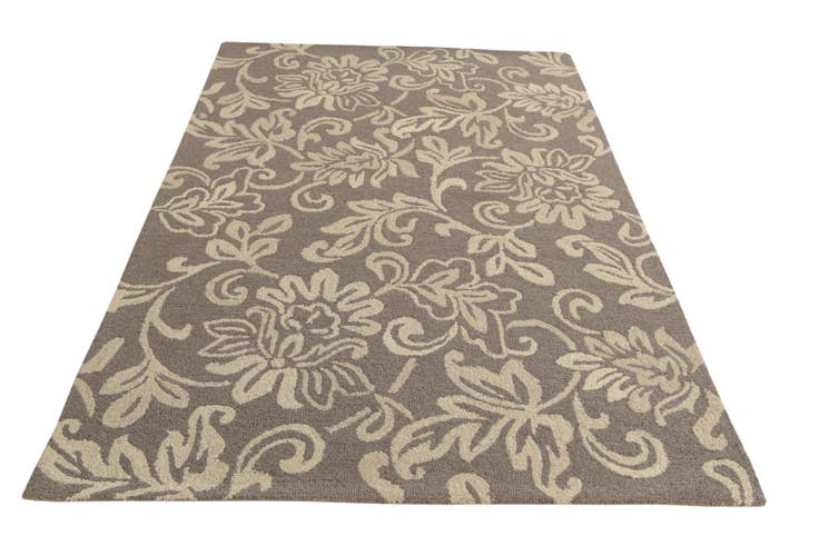 Detail image of 5' 1 x 8' Agra Wool Rug