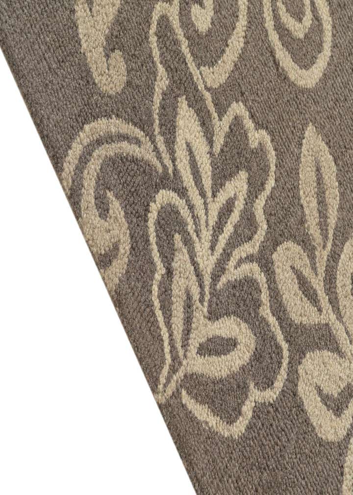 5' 1 x 8' Agra Wool Rug