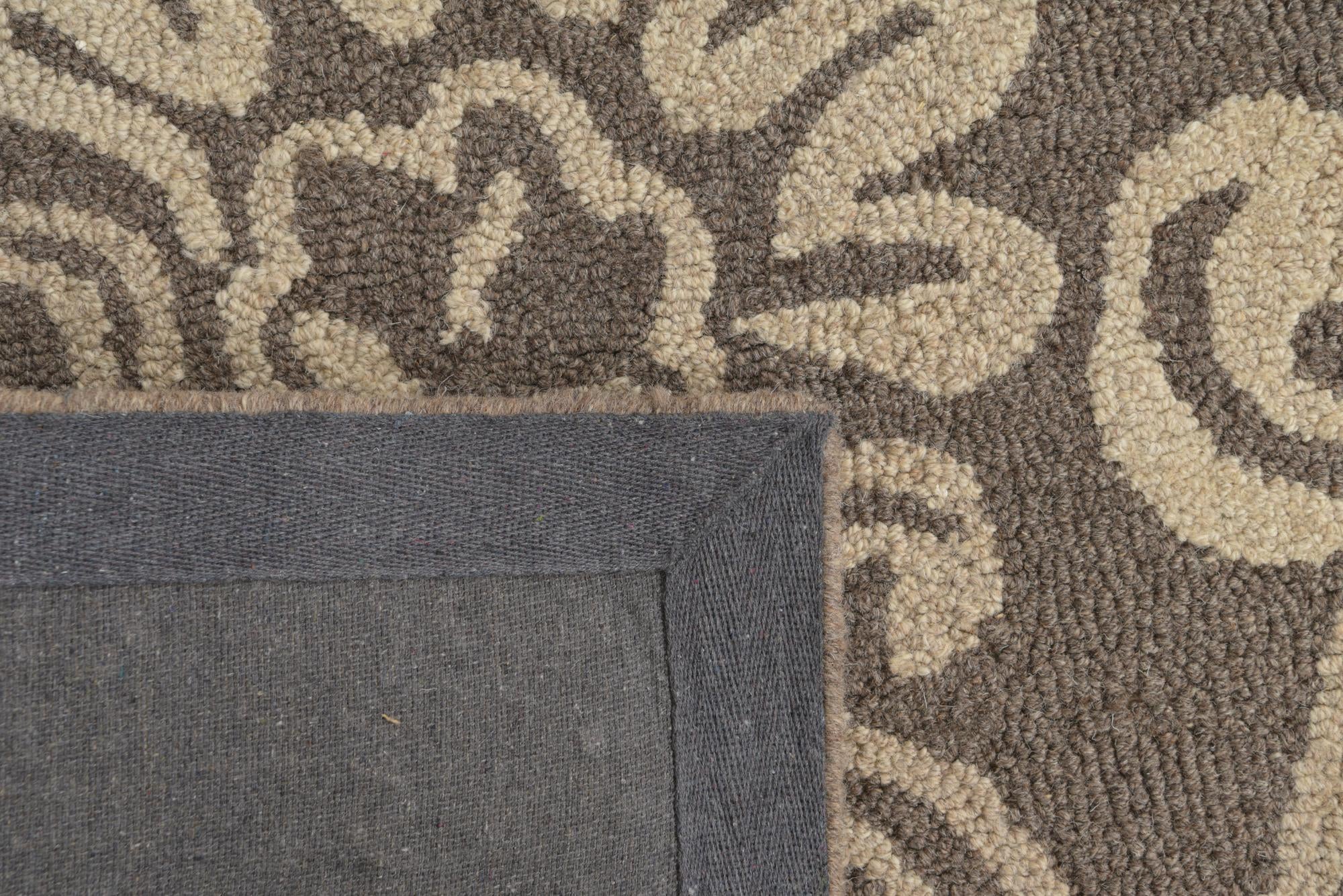 5' 1 x 8' Agra Wool Rug