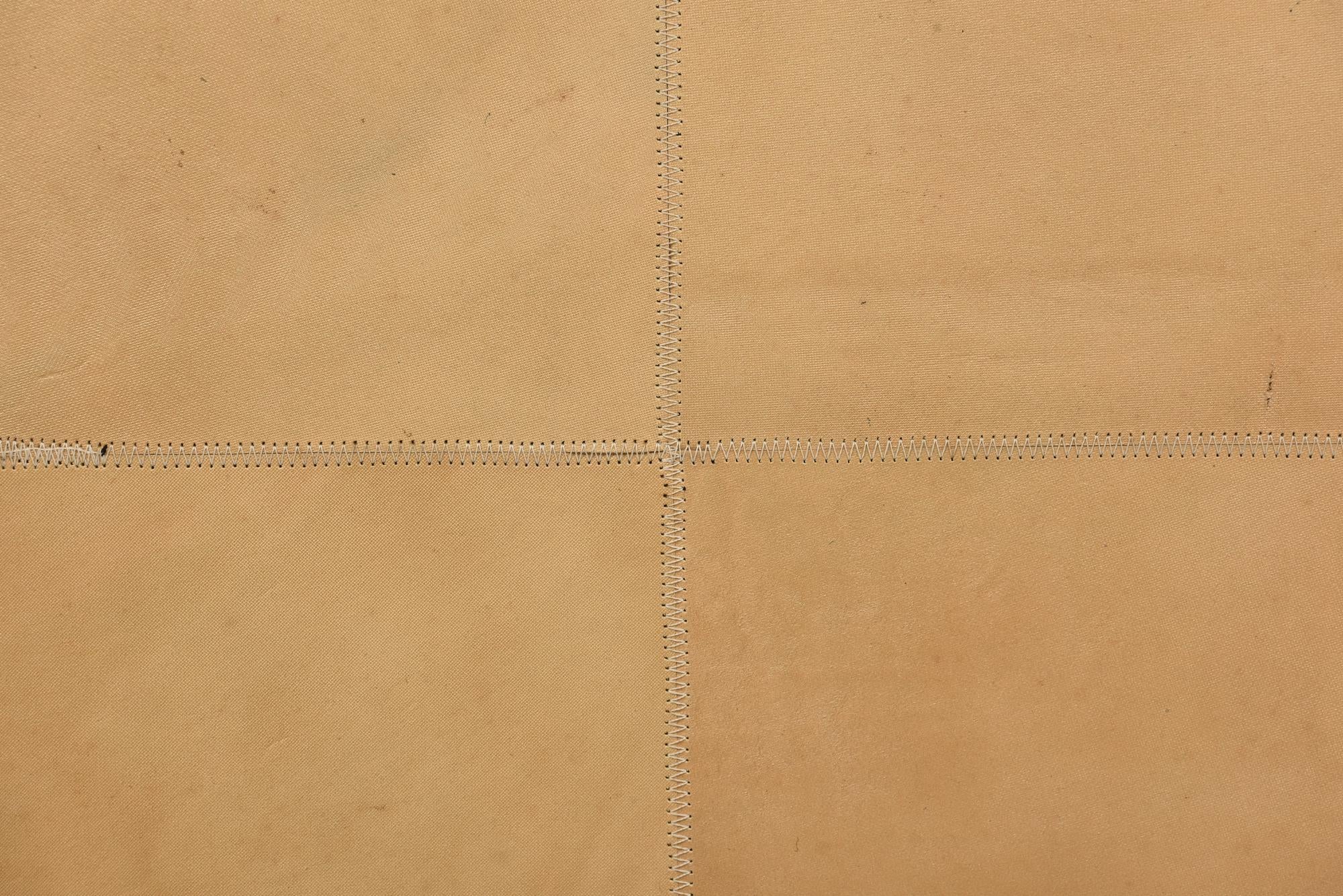 2' 1 x 3' 1 Cowhide Leather Rug