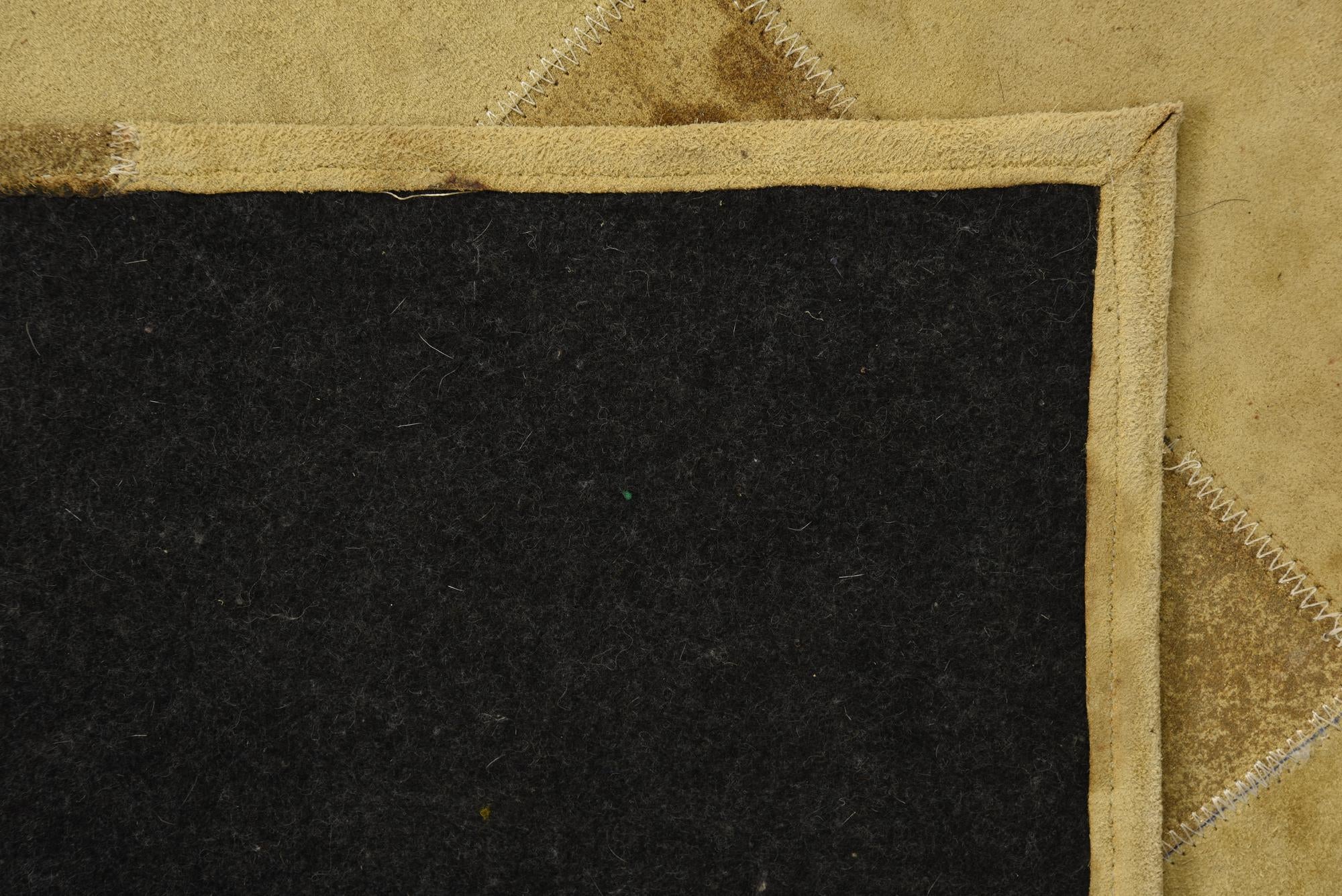 2' 1 x 3' 1 Cowhide Leather Rug