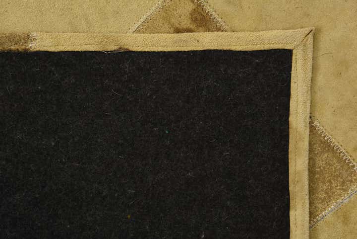 2' 1 x 3' 1 Cowhide Leather Rug