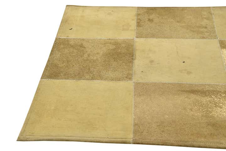 2' 1 x 3' 1 Cowhide Leather Rug