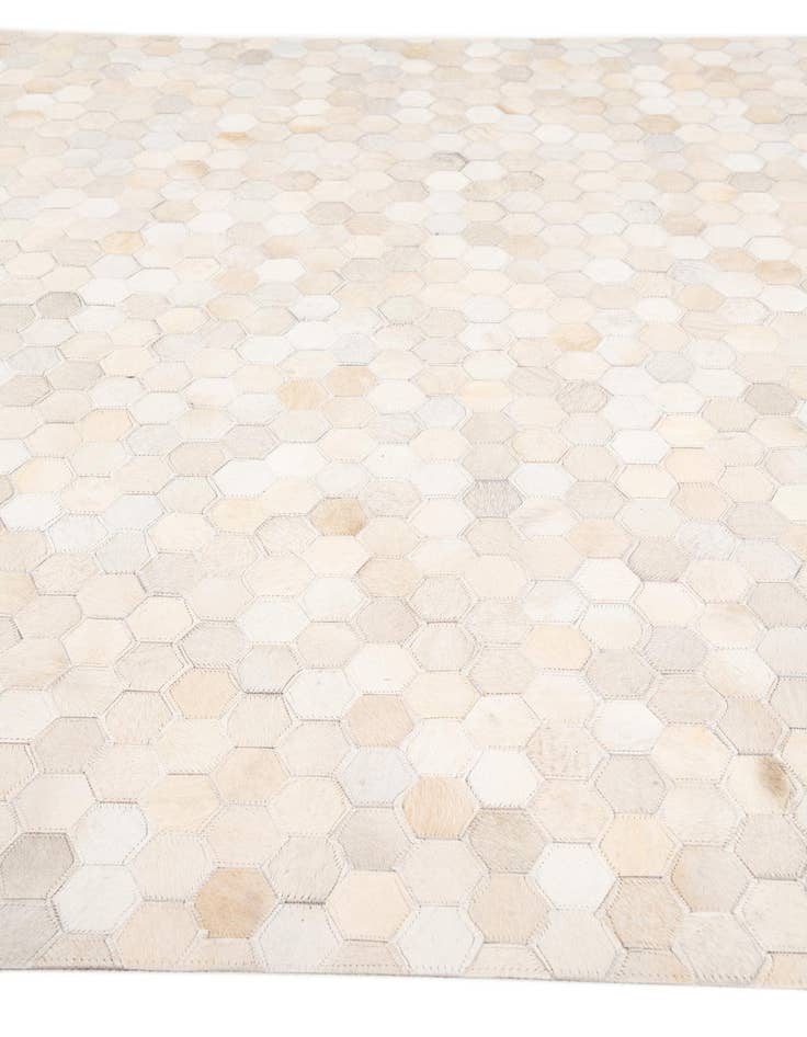 Detail image of 5' x 7' 10 Cowhide Stocks Rug