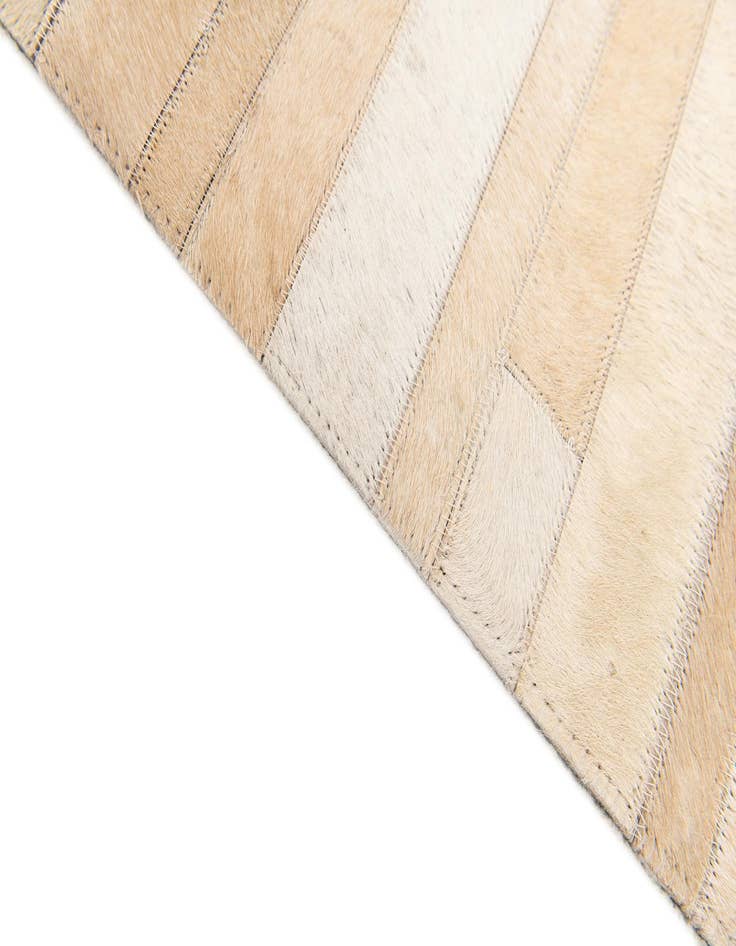 Detail image of 5' 1 x 7' 11 Cowhide Stocks Rug