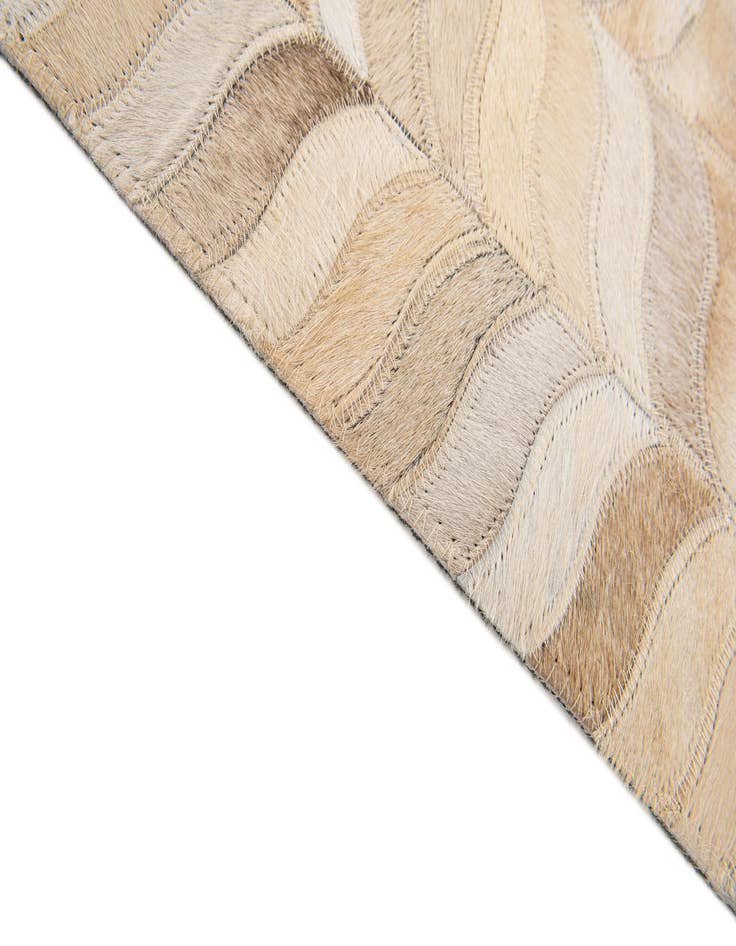 Detail image of 4' x 5' 11 Cowhide Stocks Rug