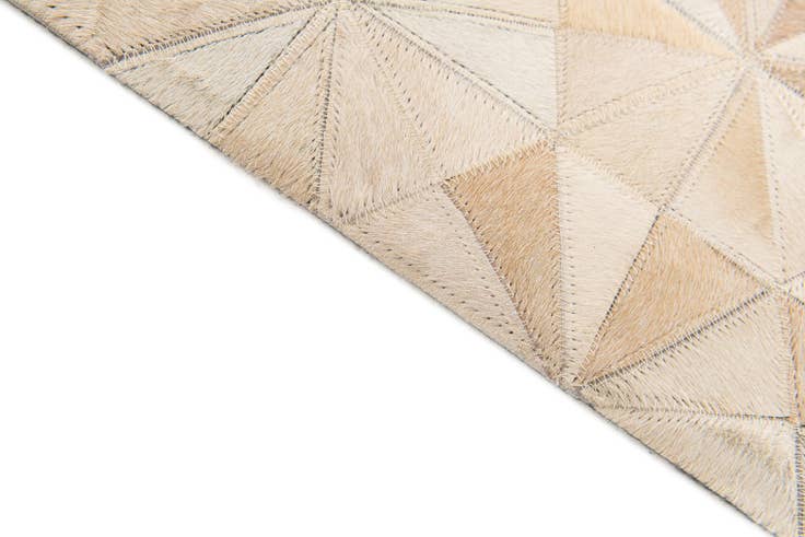 Detail image of 4' x 6' Cowhide Stocks Rug