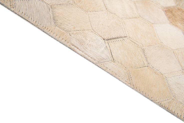 Detail image of 3' 11 x 5' 11 Cowhide Stocks Rug