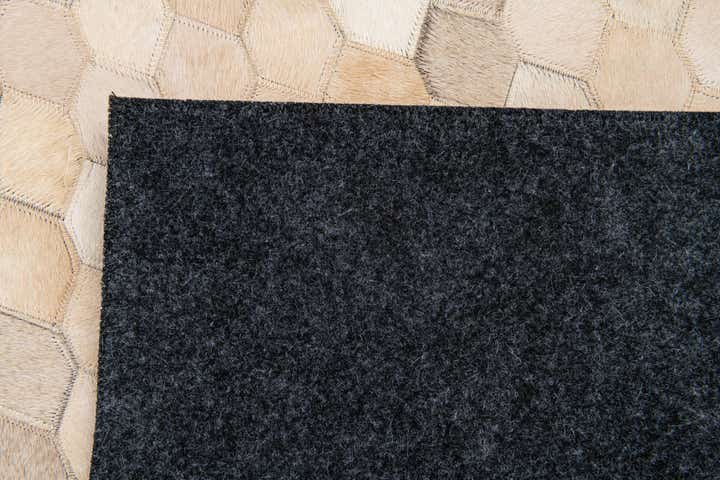 3' 11 x 5' 11 Cowhide Stocks Rug