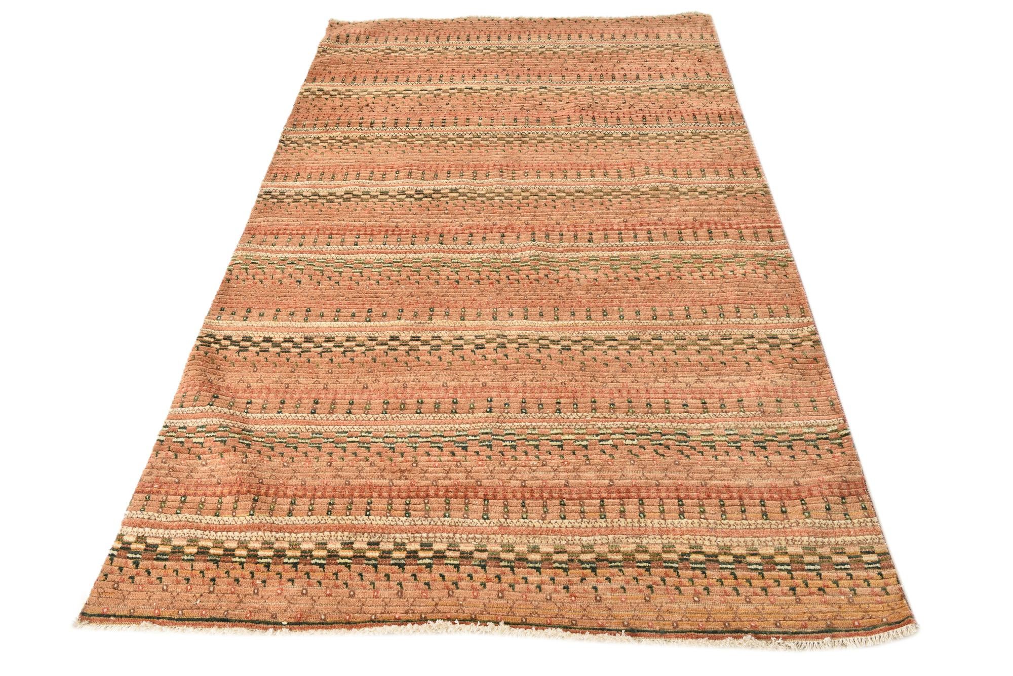 5' x 8' Hand Knotted Darya Wool Rug
