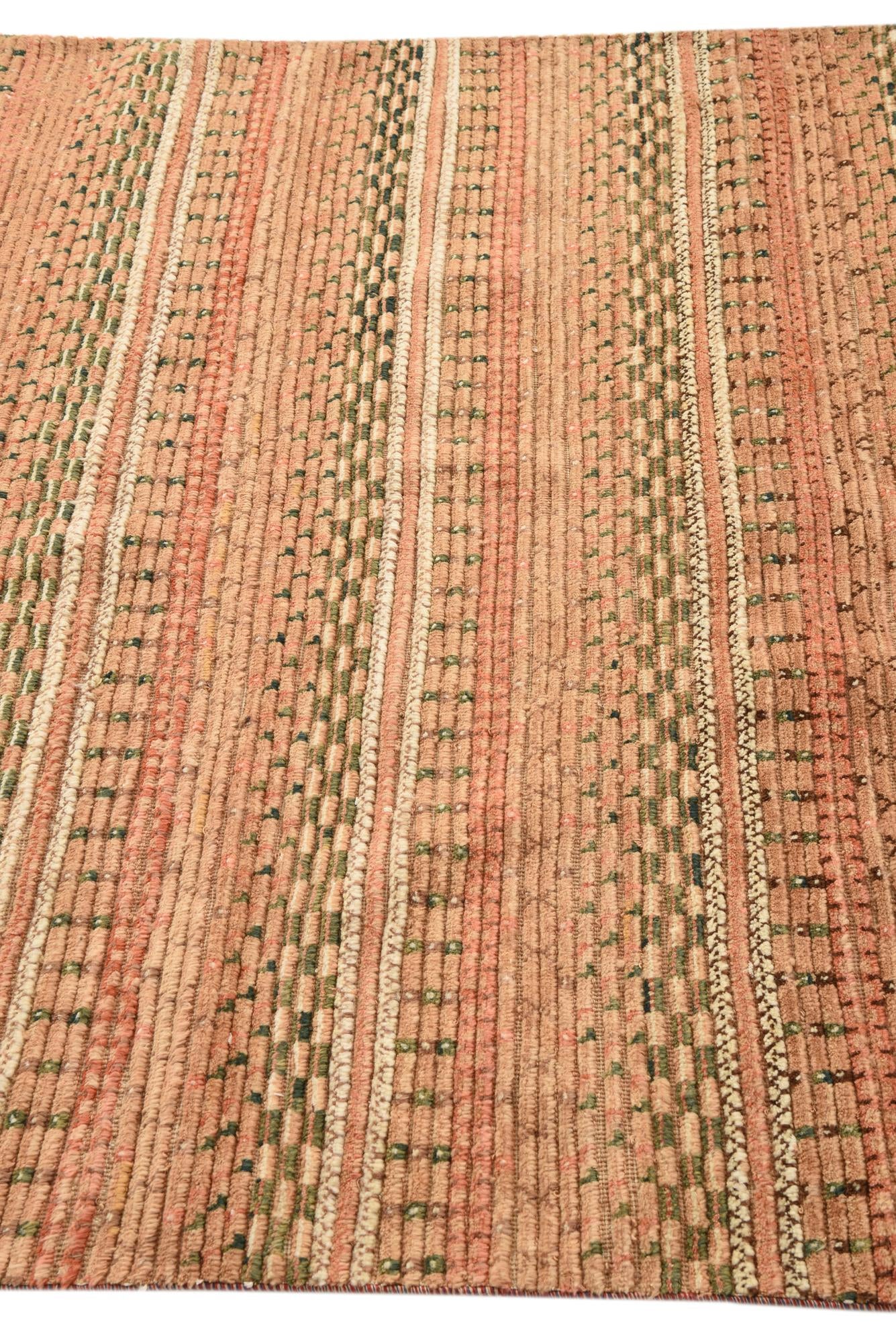 5' x 8' Hand Knotted Darya Wool Rug