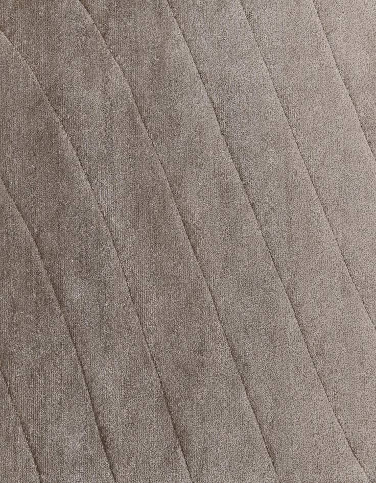 Detail image of 9' 10 x 13' 1  Hand Knotted Darya Wool Rug