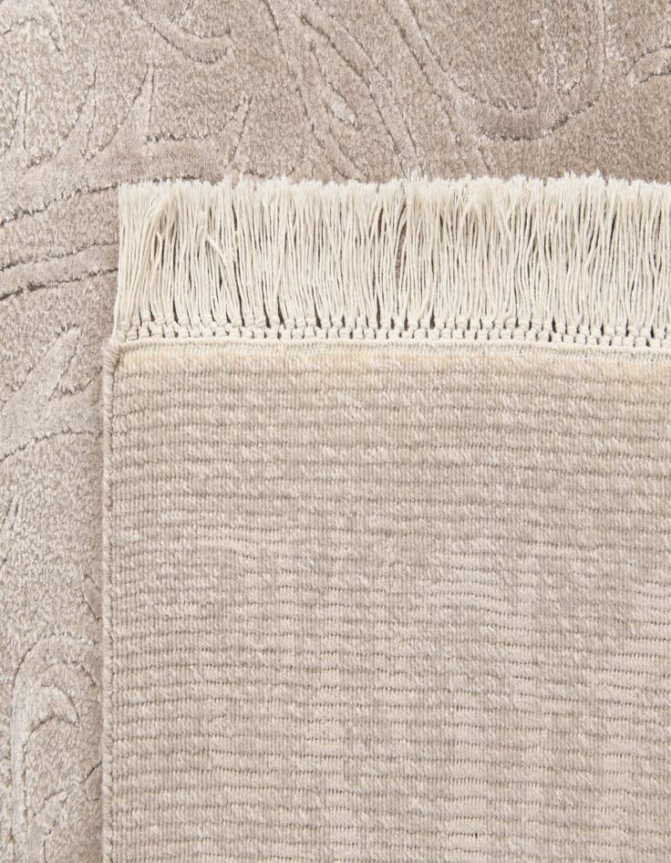 Detail image of 6' 7 x 9' 6  Hand Knotted Darya Wool Rug