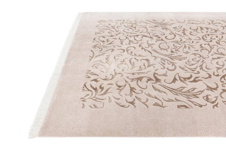 Detail image of 6' 10 x 9' 7 Hand Knotted Darya Wool Rug