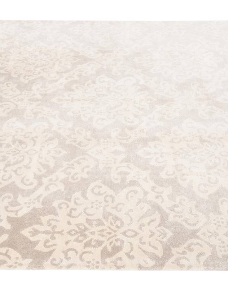 Detail image of 6' 7 x 9' 10  Hand Knotted Darya Wool Rug