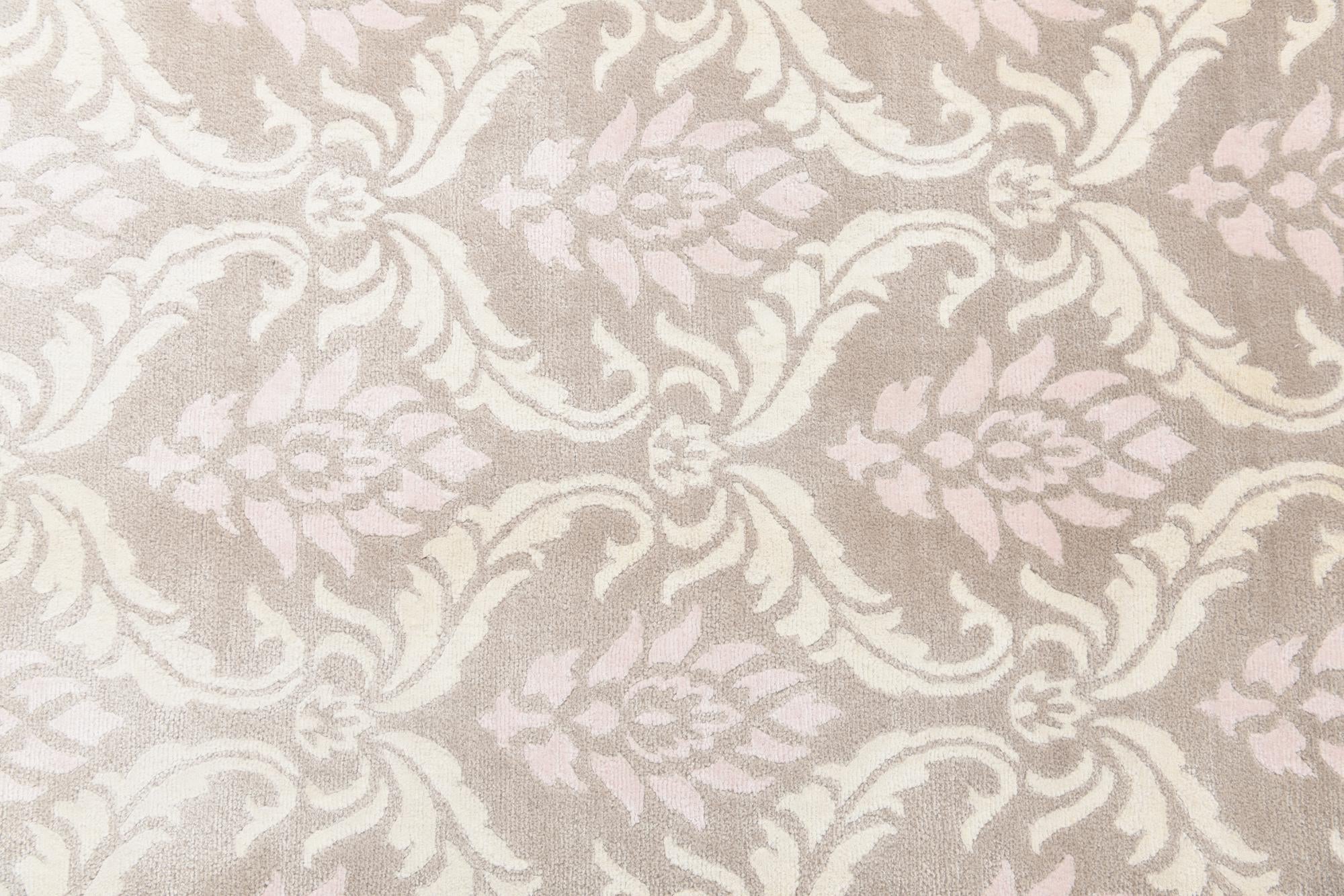 6' 9 x 10' Hand Knotted Darya Wool Rug