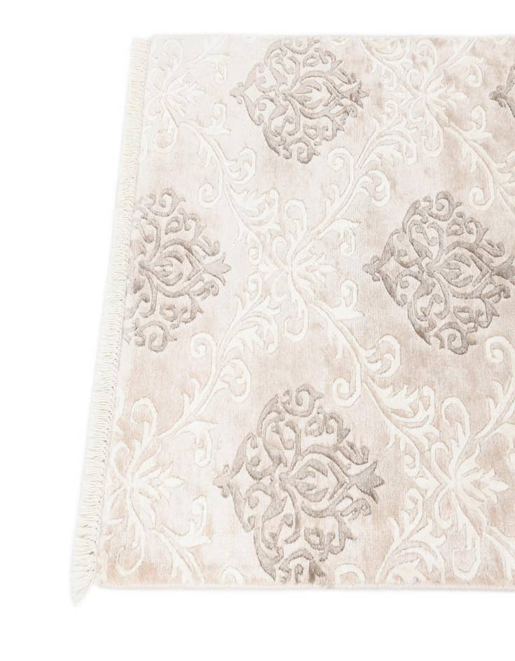 Detail image of 2' 7 x 4' 1  Hand Knotted Darya Wool Rug