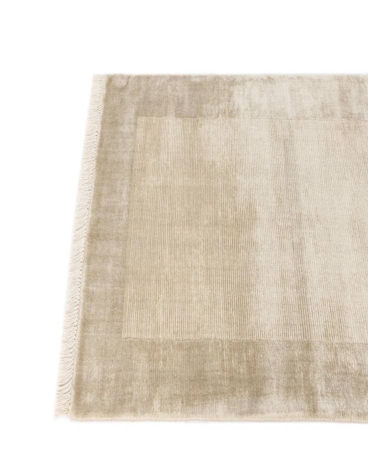 Detail image of 2' 8 x 5' 1 Hand Knotted Darya Wool Rug