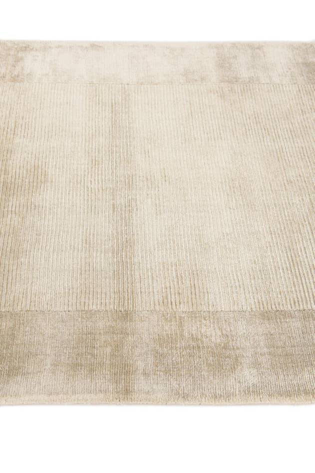 Detail image of 2' 8 x 5' 1 Hand Knotted Darya Wool Rug