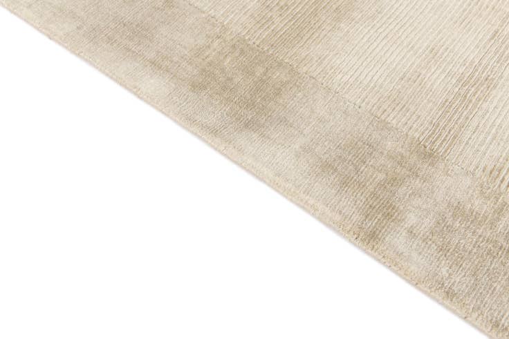 Detail image of 2' 8 x 5' 1 Hand Knotted Darya Wool Rug